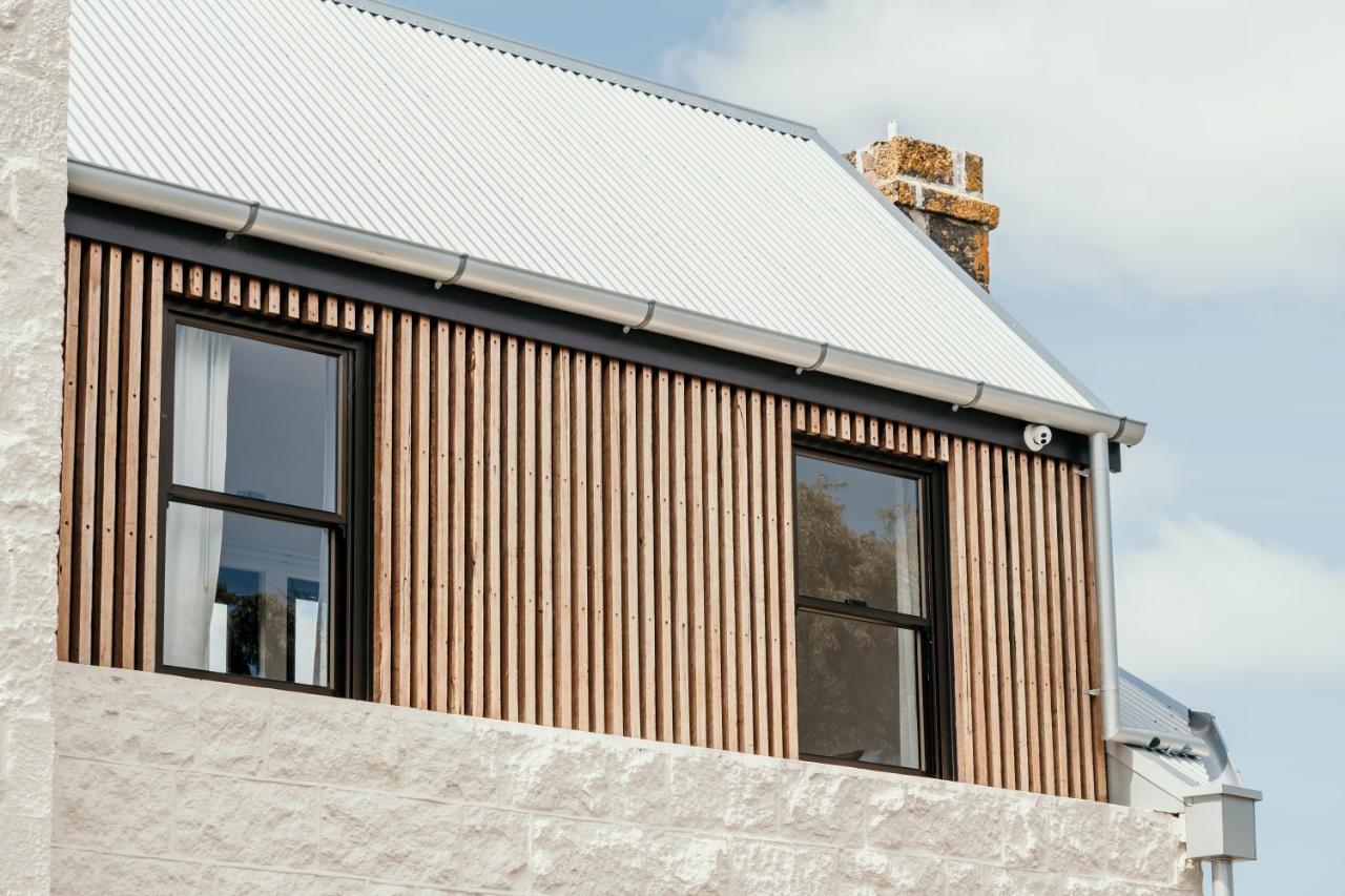 The Oak & Anchor Hotel Port Fairy Exterior photo The exterior of the building