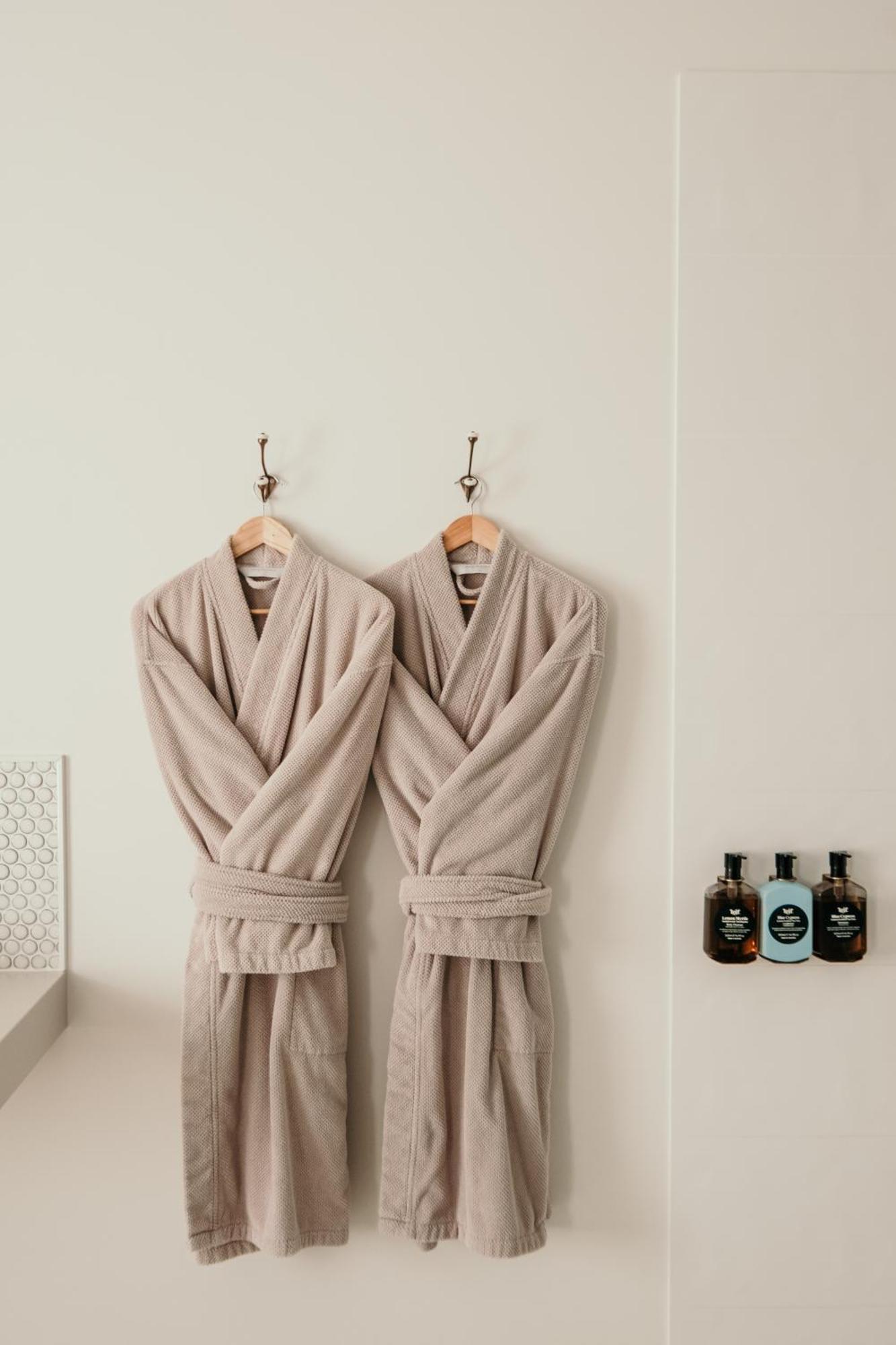 The Oak & Anchor Hotel Port Fairy Exterior photo Two bathrobes hanging on a wall