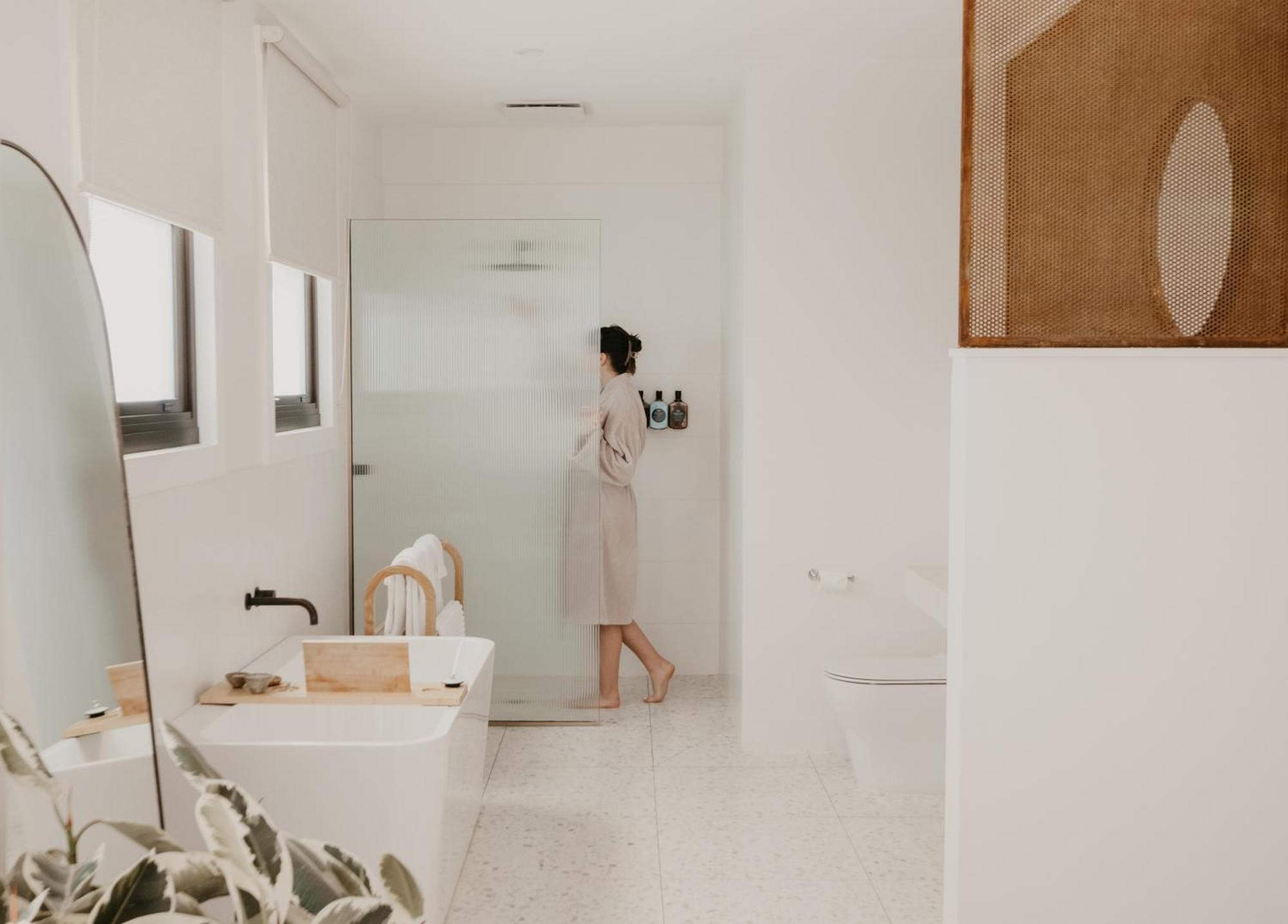 The Oak & Anchor Hotel Port Fairy Exterior photo Bathroom