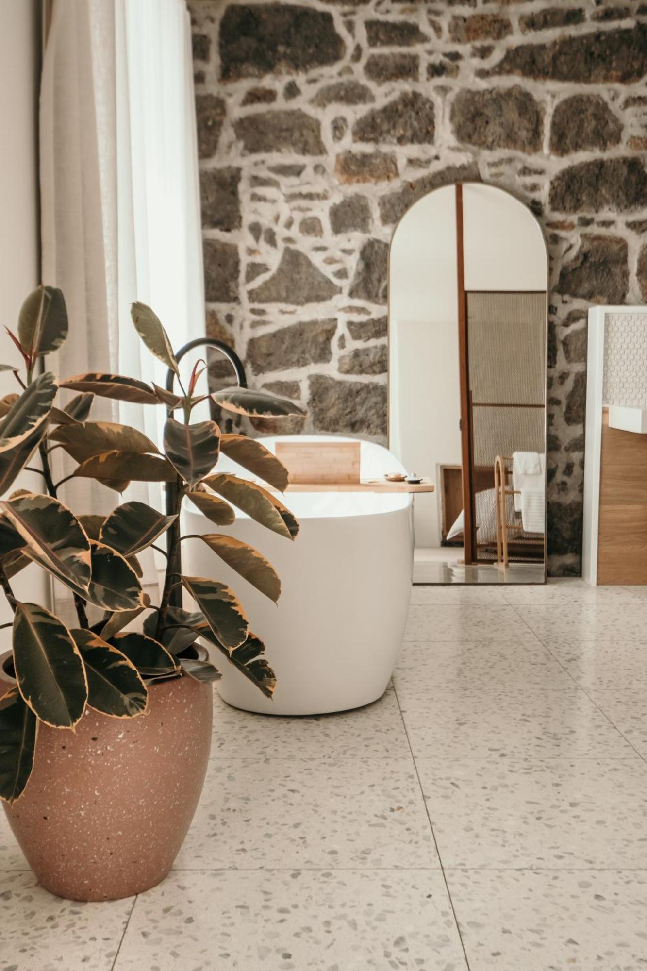 The Oak & Anchor Hotel Port Fairy Exterior photo Bathroom with a freestanding bathtub